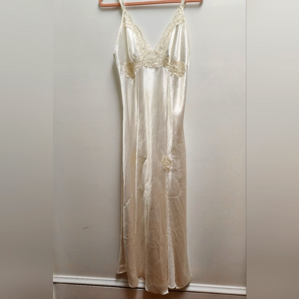 VICTORIA'S SECRET Medium Ivory Bridal Set Lingerie Nightgown